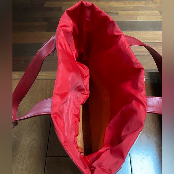 Vintage 1990s Transversion Red White “Greetings” Vinyl Tote - Picture 5 of 16